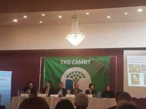 Доделување на второто ЗЕЛЕНО ЗНАМЕ на Еко самитот 46308137_1951886521783026_2253831711173378048_n